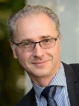 Referent: Prof. Dr. Arndt Sinn