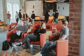 Ideenwettbewerb 2023: die volle Caprivi-Lounge an der Hochschule Osnabrück